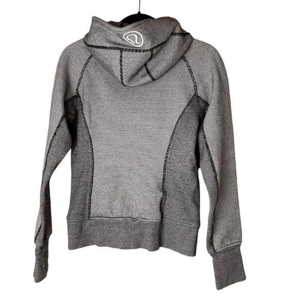 Lululemon Scuba Hoodie *Stripe-White Black Mircostripe- Size 6 - Picture 9 of 14